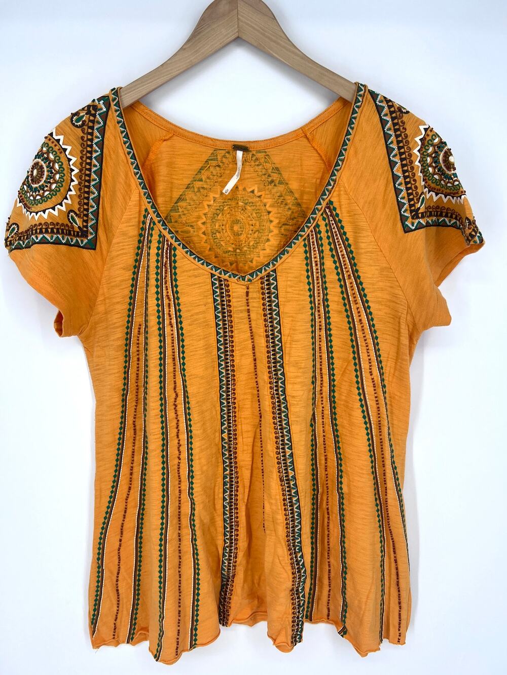 Free People Marigold Short Sleeve Beaded Aztec V Neck T Shirt Size M **READ**